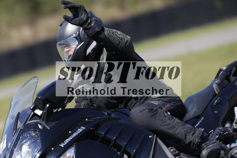 /Archiv-2025/48 25.08.2025 Cornu Master School ADR/blau-bleu/27